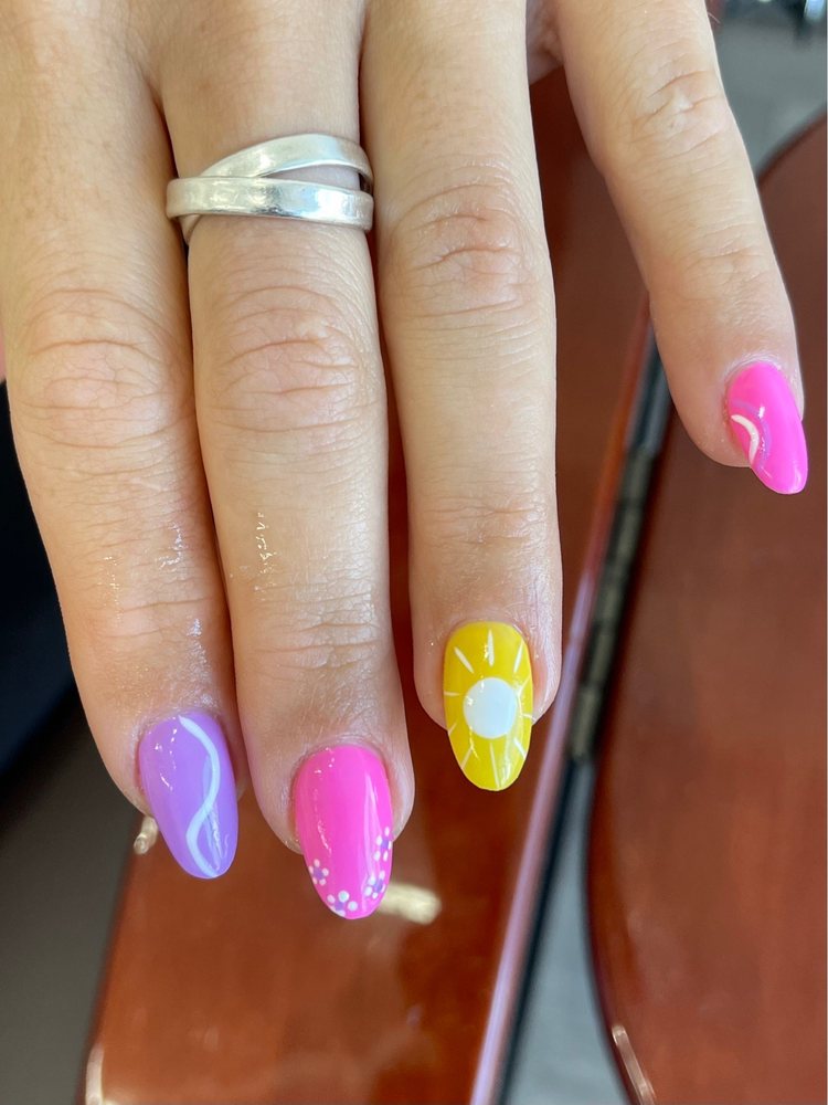 Royal Nails & Beauty Spa