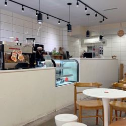 Jooy Tea Shoppe - Interior