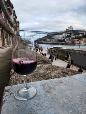 Wine Quay Bar (Porto) by null