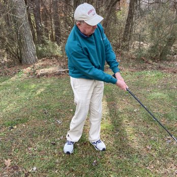 John Marshall Golf Instructor - This is me demonstrating proper chipping techniques to one of my Atlanta golf students. | Golf coach Atlanta - Golf Lessons Near Me - Atlanta, Georgia
