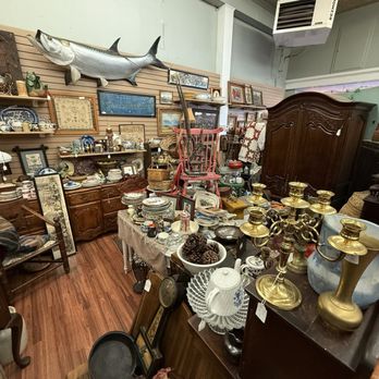Antique Mall - Antiques Near Me - Marysville, California