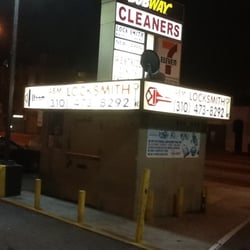 Parking in shopping strip