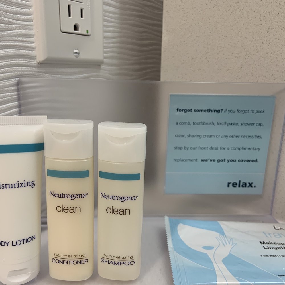 Hampton Inn Bartlesville - Complimentary lotion with shampoo and conditioner - Hotels Near Me - Bartlesville, Oklahoma