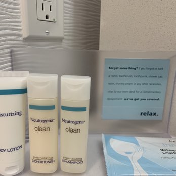 Hampton Inn Bartlesville - Complimentary lotion with shampoo and conditioner - Hotels Near Me - Bartlesville, Oklahoma