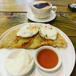 Cafe Xoxo - Eggs on toast