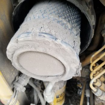 SGD services - Clogged air filter can cause premature engine failure. - Commercial Truck Repair Near Me - Sandy, Oregon