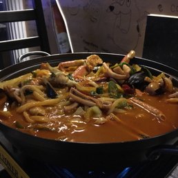 Jjambbong hotpot
