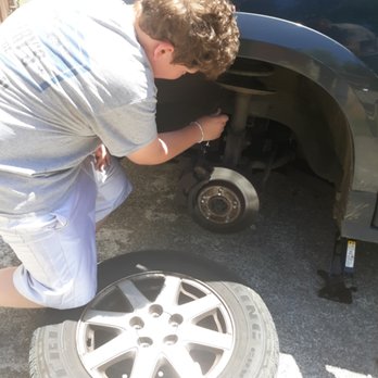 Dockery's Garage - Front brake pads Buick Rendezvous - Auto Repair Near Me - Murphy, North Carolina Dockery's Garage - Front brake pads Buick Rendezvous - Auto Repair Near Me - Murphy, North Carolina