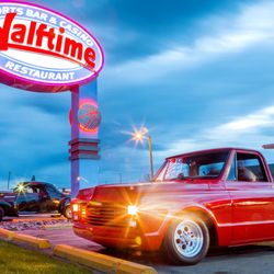 Halftime Sports Bar