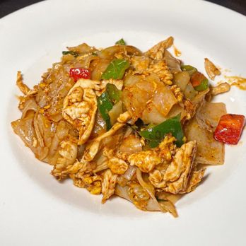 Nur Thai - Drunken Noodle Lunch - Thai Near Me - Park, New York