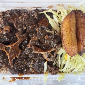 The Grove Grill - Small Oxtail Platter - American Near Me - Bloomfield, New Jersey