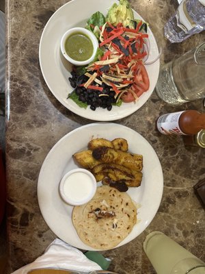 Pupuseria y Restaurante Platano by null