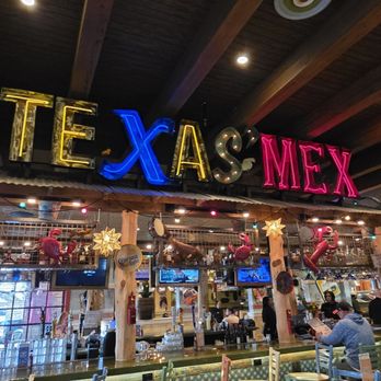 Lupe Tortilla Mexican Restaurant - Mexican Near Me - Irving, Texas