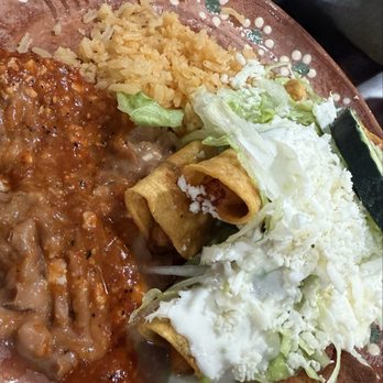 Tacos El Mas Cabron - Flautas de Papa con Arroz y Frijoles - Tacos Near Me - Los Angeles, California