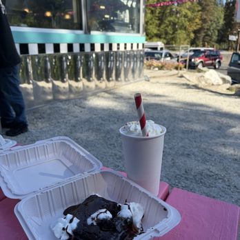59er Diner - Brownie and shake - Diners Near Me - Leavenworth, Washington 59er Diner - Brownie and shake - Diners Near Me - Leavenworth, Washington