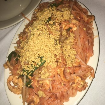 Jumbo Seafood - Pad Thai with chicken and shrimp - Chinese Near Me - Pikesville, Maryland Jumbo Seafood - Pad Thai with chicken and shrimp - Chinese Near Me - Pikesville, Maryland