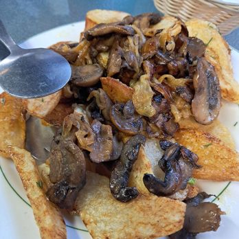 Oceanview Cafe - Potatoes with Mushrooms - Cafes Near Me - Brooklyn, New York