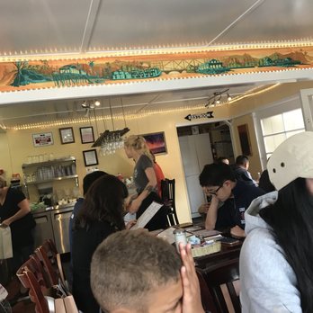 Avenue Cafe - Cafes Near Me - Capitola, California