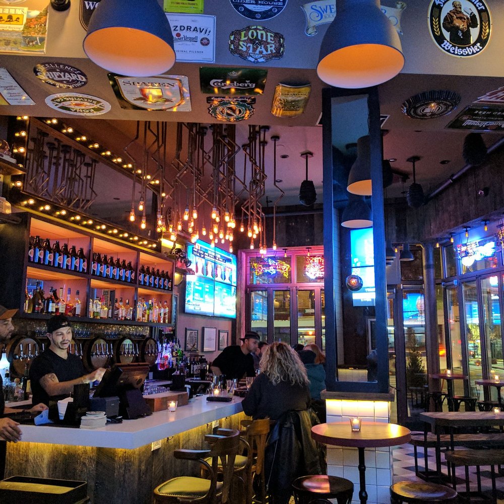 Bar180 - Bar decor - New American Near Me - New York, New York Bar180 - Bar decor - New American Near Me - New York, New York