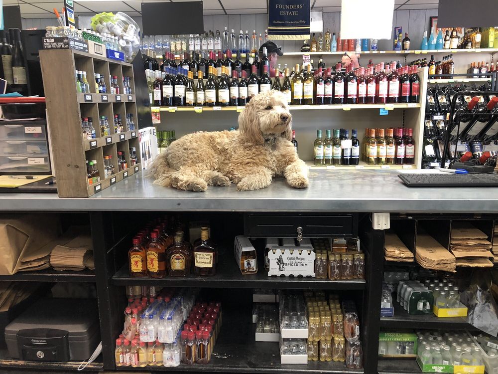 D J LIQUOR Updated October 2024 3002 N Plum St, Hutchinson, Kansas