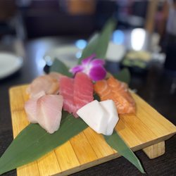 Dada Sushi - 9 piece sashimi