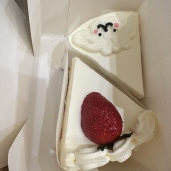 Harucake - Milk Strawberry Cake - Coffee & Tea Near Me - Los Angeles, California