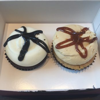 Georgetown Cupcake - Lava fudge, salted caramel - Bakeries Near Me - Bethesda, Maryland Georgetown Cupcake - Lava fudge, salted caramel - Bakeries Near Me - Bethesda, Maryland