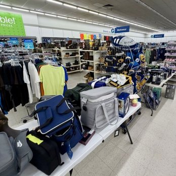 Gabe's - Workwear, insulated bags, etc. - Women's Clothing Near Me - Belle Vernon, Pennsylvania