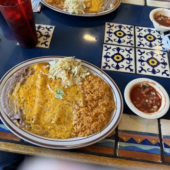 La Carreta of Gresham - Cheese enchiladas - Salad Near Me - Gresham, Oregon