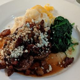 Filet mignon with potatoes gratin