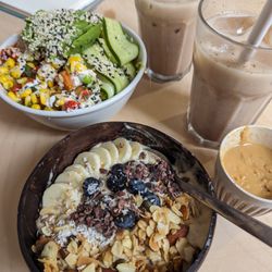 Nook - Smoothie bowl and grain bowls.