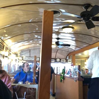 Manville Diner - Main dining area - Diners Near Me - Manville, New Jersey