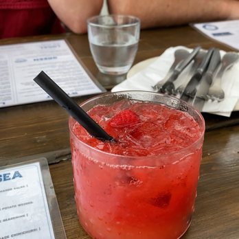 Blue Mussel Cafe - McMurphys Summertime Drink - Seafood Near Me - Rustico, Prince Edward Island