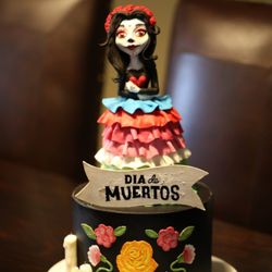Paris Custom Cakes - Catrina Cake
