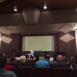 Living Hope Fellowship - Pastor Jess Strickland teaching from the NT in the early service.