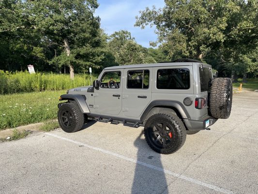 Arandas Tire & Rims-Grand Inc