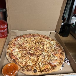 Grilled Chicken Pizza
