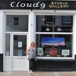 Cloud 9 Studio Gallery - Resident artist Julie Hollis