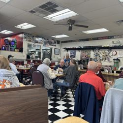 Doc's Diner - Diner dining room