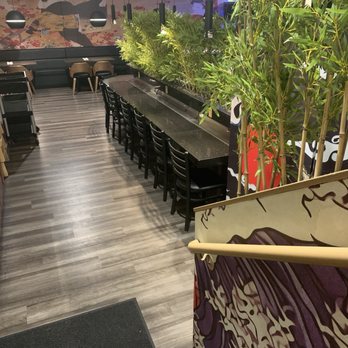 Oishii Mika Sushi - Colorful walls and decor - Sushi Bars Near Me - Portland, Oregon