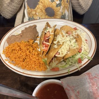 Armando's Mexican Restaurant - Ground beef taco dinner. - Mexican Near Me - Detroit, Michigan Armando's Mexican Restaurant - Ground beef taco dinner. - Mexican Near Me - Detroit, Michigan