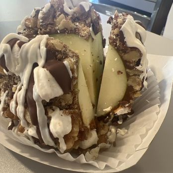 High Desert Chocolates - Rocky Road Carmel Apple - Chocolatiers & Shops Near Me - Sisters, Oregon