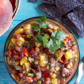 Bravo Supermarkets - a bowl of salsa and a bowl of tortillas - Grocery Near Me - Pompano Beach, Florida