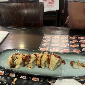 Sushi Okoku - Golden Philly Roll - Sushi Bars Near Me - Riverside, California Sushi Okoku - Golden Philly Roll - Sushi Bars Near Me - Riverside, California