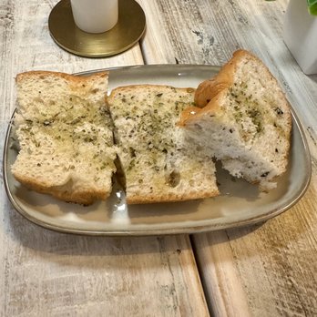 Capri Lasagneria - Complimentary Focaccia Bread - Italian Near Me - Burlingame, California Capri Lasagneria - Complimentary Focaccia Bread - Italian Near Me - Burlingame, California