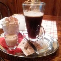 Kavárna U čerta - Káva pro dámy, s likérem carolans