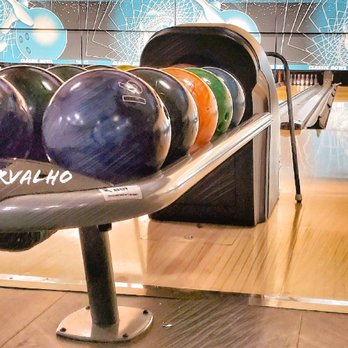 Streetsville Bowl - Bowling Balls - Bowling Near Me - Mississauga, Ontario Streetsville Bowl - Bowling Balls - Bowling Near Me - Mississauga, Ontario