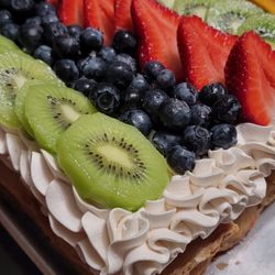 Ferny's Bakery - Pastel de Mil hojas muy delicioso se los recomiendo y sobre todo los precios muy básicos yo le  doy diez de diez por delicia