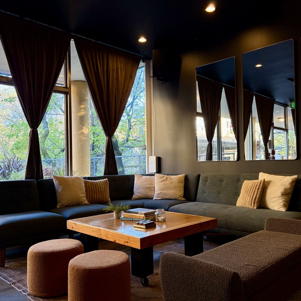 Public House Marin - Wine Bars Near Me - Fairfax, California Public House Marin - Wine Bars Near Me - Fairfax, California
