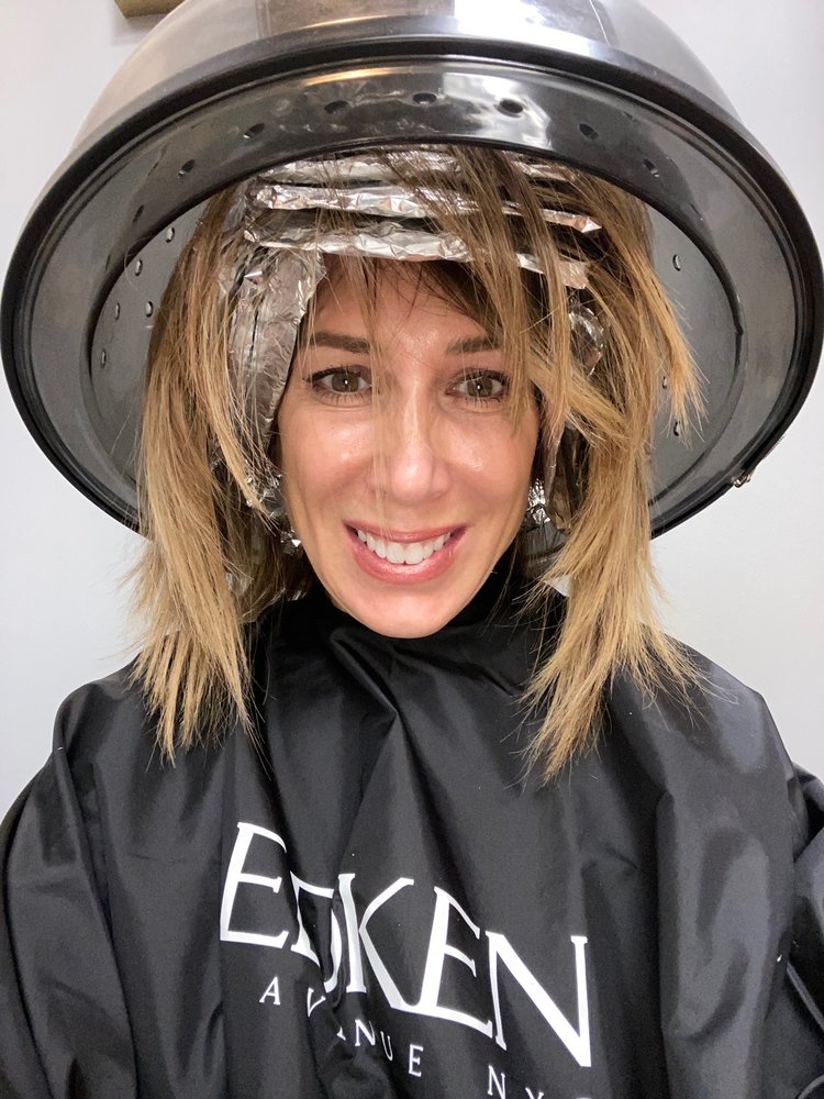 ADVANCED ATTRACTIONS SALON Updated September 2024 204 Craven St